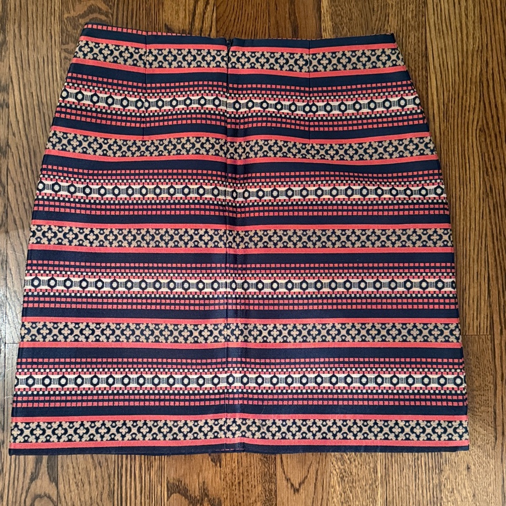 LOFT Patterned Pencil Skirt - Picture 3 of 5